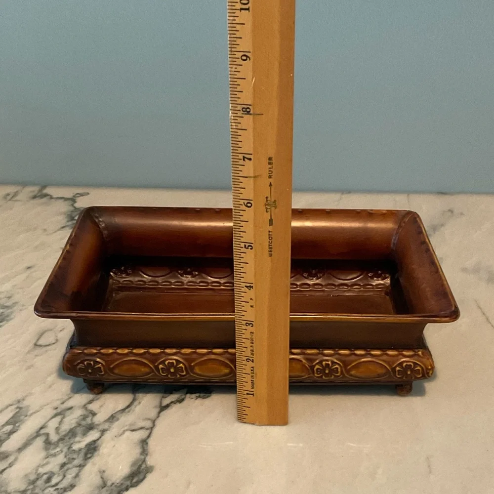 Tin Container Rust - Picture 5 of 5